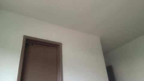 woof_wolf37 online show from June 5, 2026, 3:51 pm