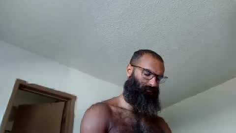 woof_wolf37 online show from June 14, 2026, 3:47 pm