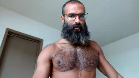 woof_wolf37 online show from June 18, 2026, 4:11 pm