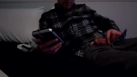 woofwolfxix online show from March 7, 2025, 3:08 am