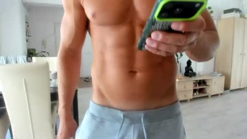 Snapshot of woolfiie chatting on July 14, 2026, 10:21 am Wolfie online show from July 14, 2026, 10:21 am