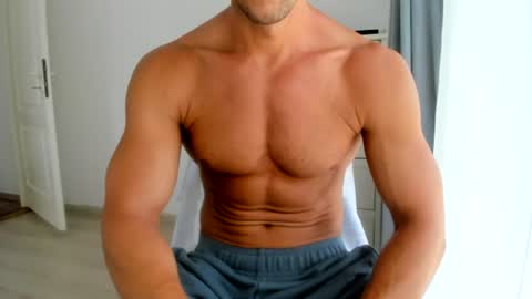 Snapshot of woolfiie chatting on July 30, 2026, 8:46 am Wolfie online show from July 30, 2026, 8:46 am