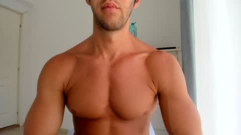 Snapshot of woolfiie chatting on August 3, 2026, 9:04 am Wolfie online show from August 3, 2026, 9:04 am