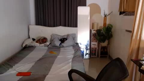 Camilla online show from February 14, 2026, 3:14 am