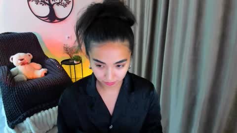 dudetta Kim online show from November 20, 2025, 1:33 pm