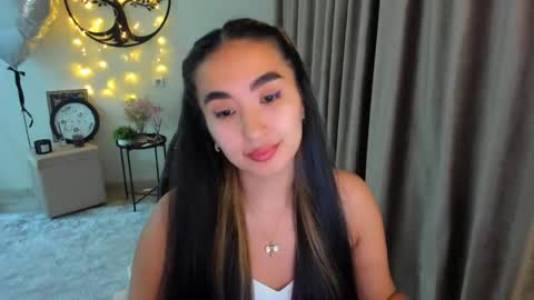 Snapshot of worldofkim chatting on May 4, 2026, 8:05 pm dudetta Kim online show from May 4, 2026, 8:05 pm