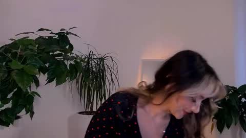 Snapshot of worldsbaby chatting on September 25, 2025, 5:00 am worldsbaby online show from September 25, 2025, 5:00 am