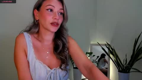 worldsbaby online show from May 10, 2026, 1:27 pm