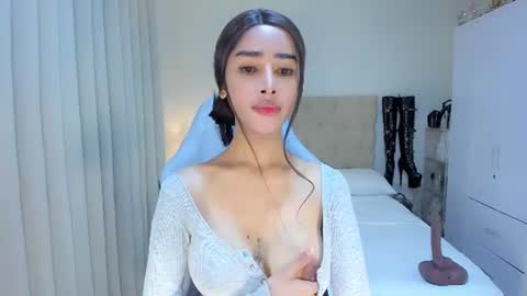 Snapshot of worthy_bigcock_bigcum chatting on August 3, 2026, 2:32 am Lily online show from August 3, 2026, 2:32 am