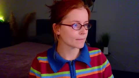 Snapshot of wow_luvng chatting on September 19, 2025, 1:56 pm Rebecy online show from September 19, 2025, 1:56 pm