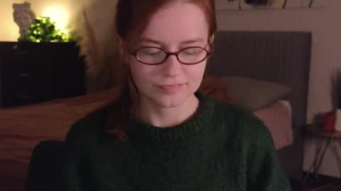 Snapshot of wow_luvng chatting on November 16, 2025, 2:00 pm Rebecy online show from November 16, 2025, 2:00 pm