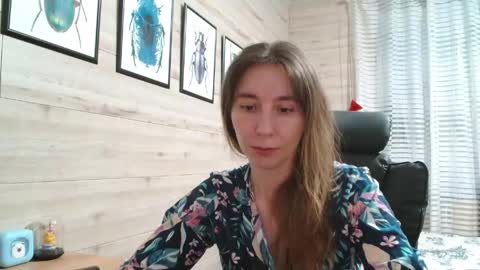 Anna  online show from May 3, 2026, 3:29 pm