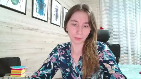 Anna  online show from May 26, 2026, 4:58 pm