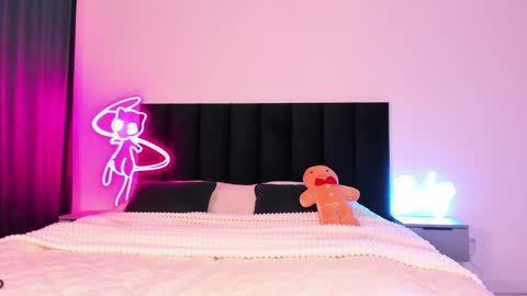 Snapshot of wowlovie666 chatting on December 24, 2024, 2:10 am Emi online show from December 24, 2024, 2:10 am