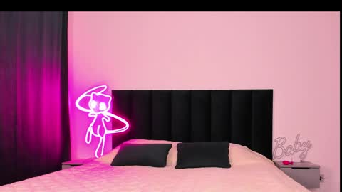 Snapshot of wowlovie666 chatting on February 28, 2025, 5:04 am Emi online show from February 28, 2025, 5:04 am