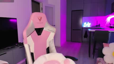 Snapshot of wowlovie666 chatting on November 5, 2025, 5:13 pm Emi online show from November 5, 2025, 5:13 pm