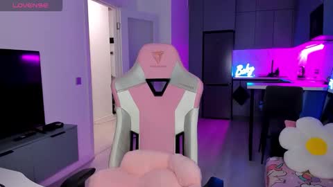 Emi online show from March 16, 2026, 5:02 am