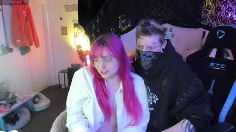 Snapshot of wrenvalentine chatting on May 18, 2026, 12:11 pm Wren Valentine online show from May 18, 2026, 12:11 pm