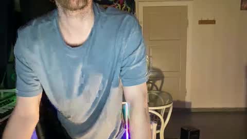 Snapshot of wulffi95 chatting on March 20, 2026, 8:35 pm wulffi95 online show from March 20, 2026, 8:35 pm