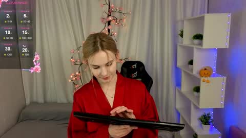 Lily online show from April 26, 2026, 3:15 am