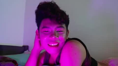 wusexx online show from May 5, 2026, 4:26 pm