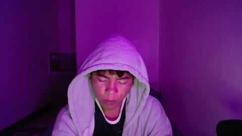 wusexx online show from May 10, 2026, 7:19 pm