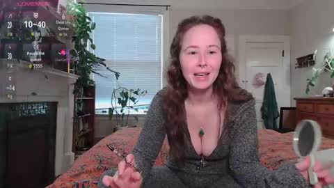 Snapshot of wutangwendy chatting on December 16, 2025, 6:02 pm wutangwendy online show from December 16, 2025, 6:02 pm