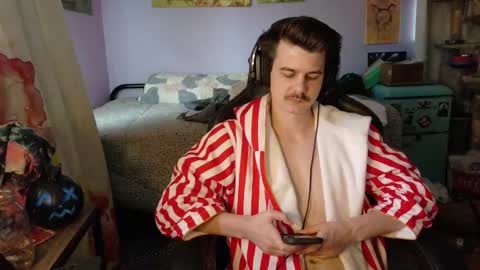 Snapshot of wyattfans_ chatting on November 1, 2025, 7:16 pm Wyatt online show from November 1, 2025, 7:16 pm