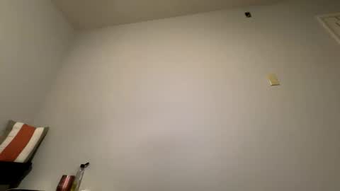 Snapshot of wynterheat chatting on January 21, 2025, 2:05 pm Wynter Heat online show from January 21, 2025, 2:05 pm