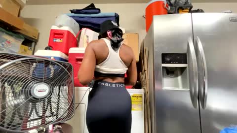 Snapshot of wynterheat chatting on September 18, 2025, 6:15 am Wynter Heat online show from September 18, 2025, 6:15 am