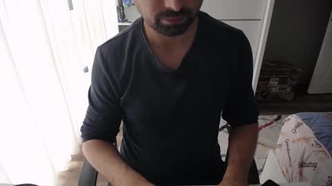 Mr. Lonely online show from September 18, 2025, 10:17 am