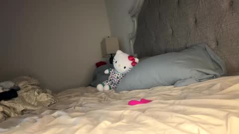 Snapshot of x_dreamgirl_x chatting on January 12, 2025, 8:04 am Mariah online show from January 12, 2025, 8:04 am