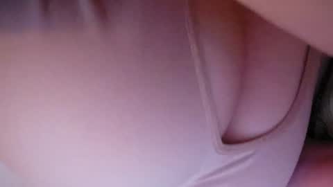Snapshot of x_dreamgirl_x chatting on July 23, 2026, 2:31 am Mariah online show from July 23, 2026, 2:31 am