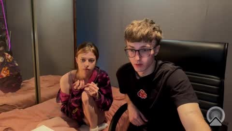 Philipp and Este online show from March 3, 2026, 12:50 am