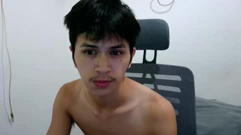 Snapshot of x_kael chatting on December 14, 2025, 11:26 am KAEL online show from December 14, 2025, 11:26 am