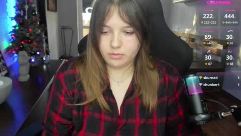 Snapshot of x_nirvana_x chatting on January 5, 2025, 6:35 am LOVE NERDS ONLY online show from January 5, 2025, 6:35 am