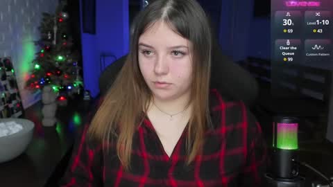 Snapshot of x_nirvana_x chatting on January 18, 2025, 2:03 am LOVE NERDS ONLY online show from January 18, 2025, 2:03 am