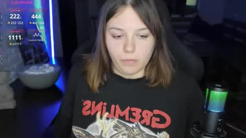 LOVE NERDS ONLY online show from September 19, 2025, 3:19 am