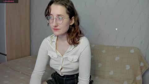 Snapshot of x_purr_agatha_x chatting on October 22, 2025, 2:34 am Agatha online show from October 22, 2025, 2:34 am
