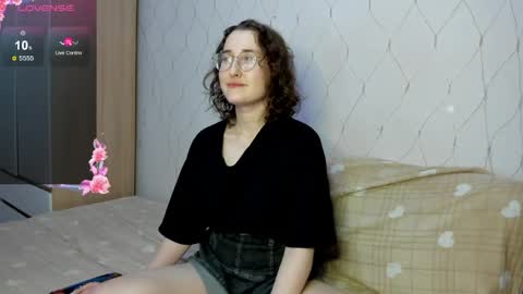 Snapshot of x_purr_agatha_x chatting on May 19, 2026, 3:51 pm Agatha online show from May 19, 2026, 3:51 pm