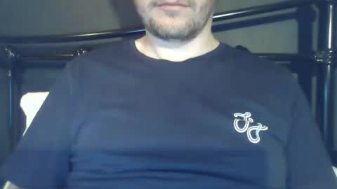 Snapshot of x_yes chatting on October 27, 2025, 8:02 pm x_yes online show from October 27, 2025, 8:02 pm