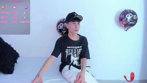 xaanderGrey online show from October 21, 2025, 7:03 pm