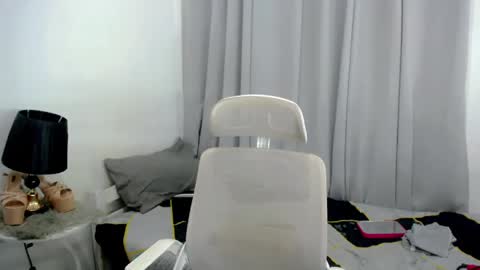 xairah_doux online show from April 9, 2026, 6:30 am