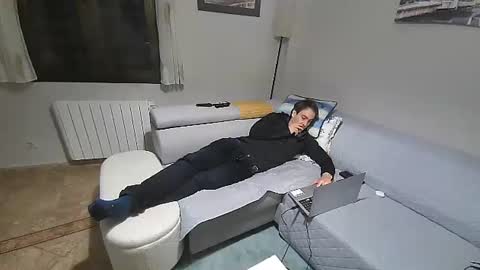 xalegarmax online show from October 4, 2025, 9:24 pm