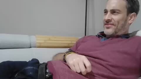 xalegarmax online show from November 19, 2025, 10:32 pm