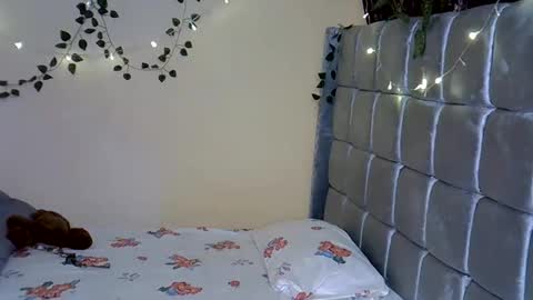 Snapshot of xalia_caramel chatting on May 22, 2026, 2:19 am Alexa online show from May 22, 2026, 2:19 am