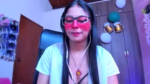 Snapshot of xallysonx_ chatting on October 4, 2025, 11:41 am XALLYSONX online show from October 4, 2025, 11:41 am