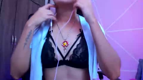 Snapshot of xallysonx_ chatting on November 29, 2025, 11:57 am XALLYSONX online show from November 29, 2025, 11:57 am