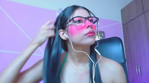 Snapshot of xallysonx_ chatting on May 20, 2026, 11:38 am XALLYSONX online show from May 20, 2026, 11:38 am