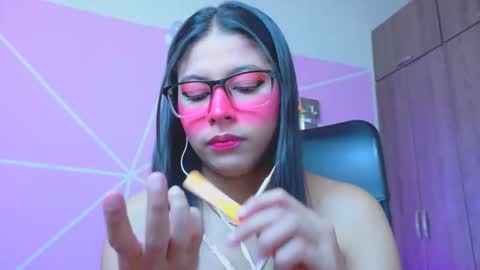 Snapshot of xallysonx_ chatting on May 27, 2026, 11:51 am XALLYSONX online show from May 27, 2026, 11:51 am